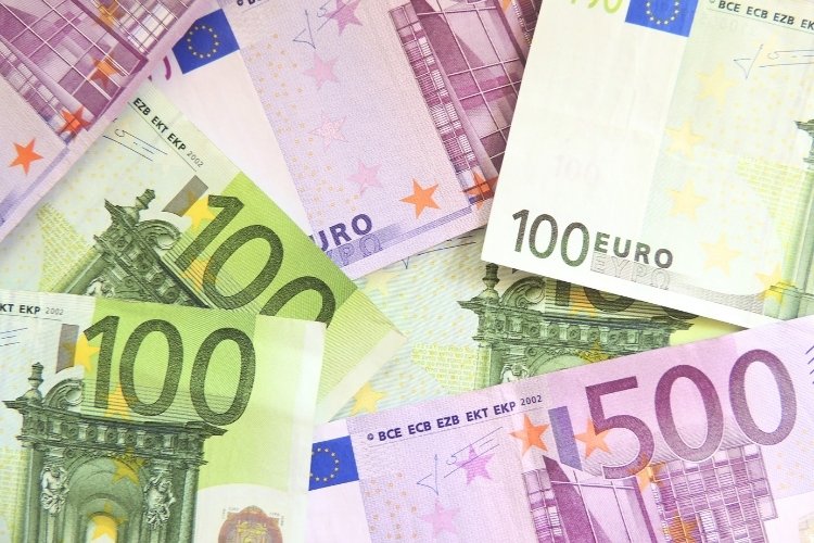 Bis 2000 Euro Heizkosten Zuschuss als Entlastung vom Staat - Antrag nur bis 20. Oktober 2023 - auch mit Bürgergeld, Rente, Wohngeld und für alle Haushalte